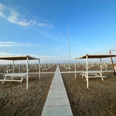 Hotel Neyra Beach 리미니 외부 사진