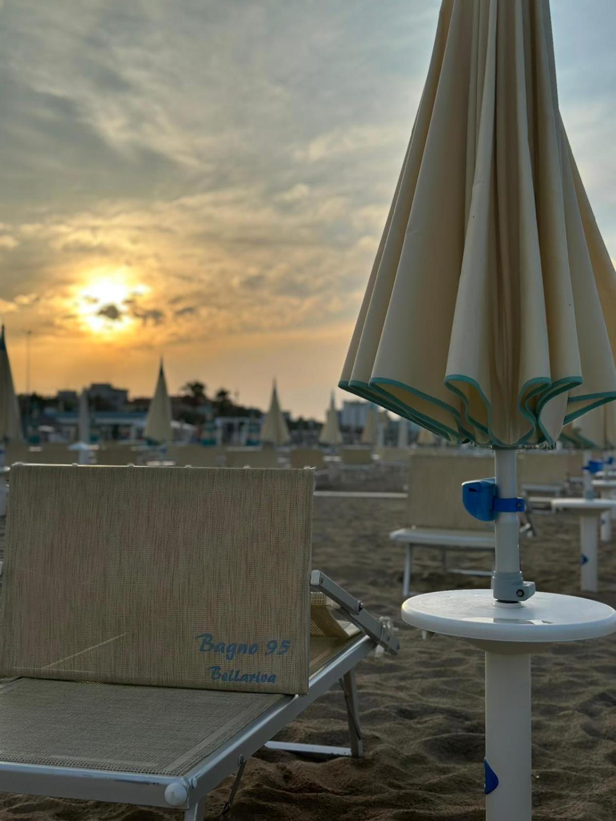 Hotel Neyra Beach 리미니 외부 사진