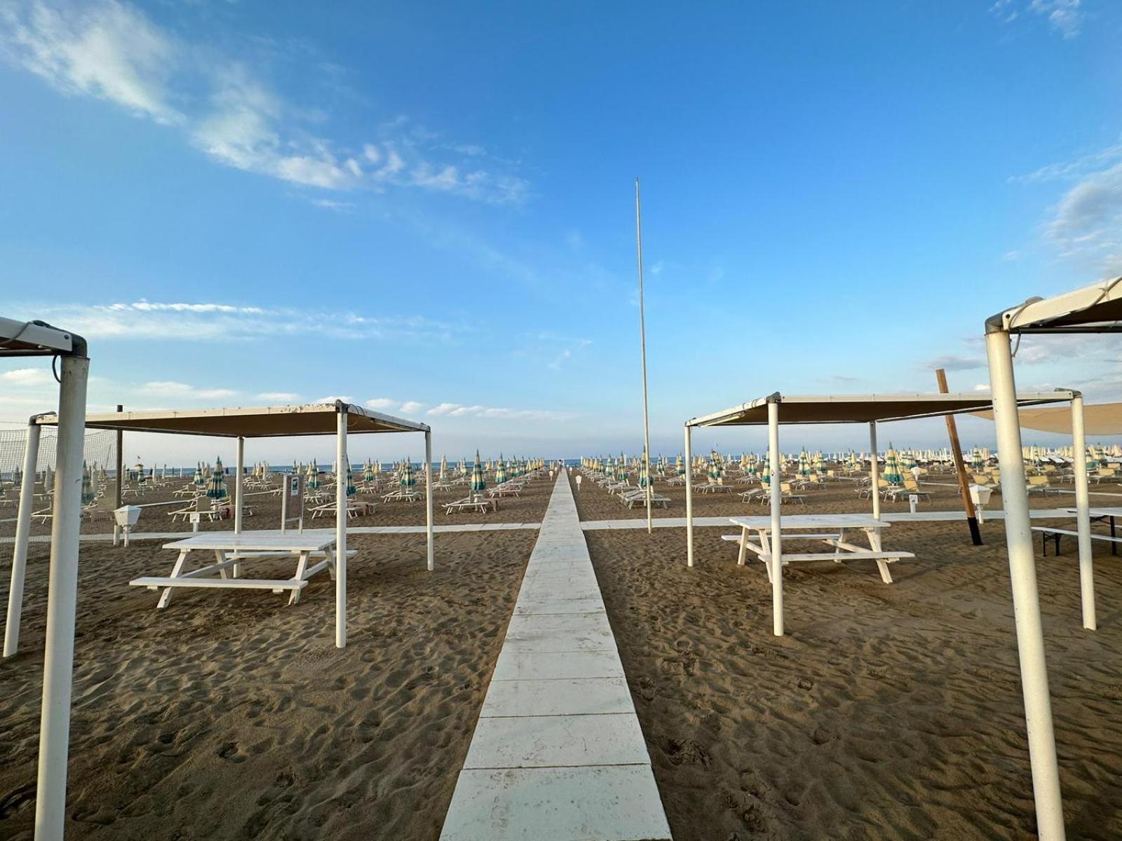 Hotel Neyra Beach 리미니 외부 사진